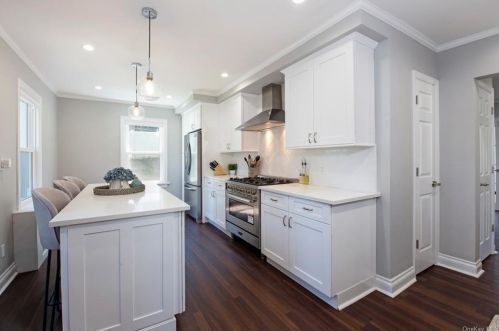 61 Grant Pl, Thornwood NY  10594-1435 exterior