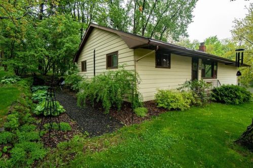 303 Holly Ave, Elk Mound, WI 54739-9785