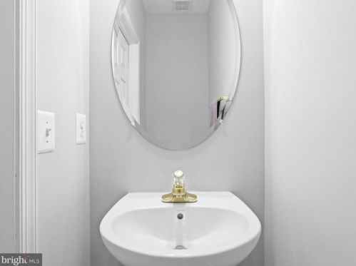 2217 William Harris Way, Woodbridge VA  22191-6381 exterior