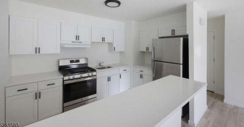 65 16th Ave, Paterson NJ  07501-2203 exterior