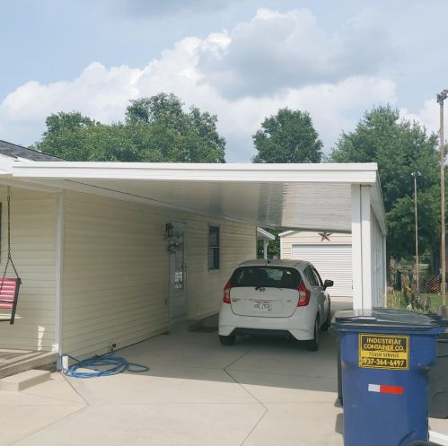 210 Fairview Ave, Washington Ch OH  43160-1247 exterior