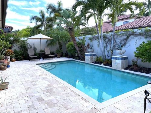 7988 Cordoba Pl, Naples, FL 34113-8747
