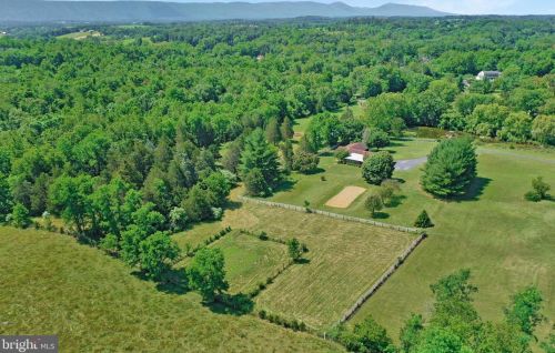 2204 Brook Creek Rd, Toms Brook VA  22660-2544 exterior
