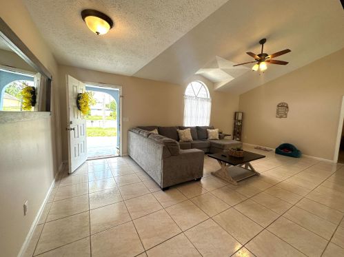 2062 Floresta Dr, Fort Pierce FL  34984-4706 exterior