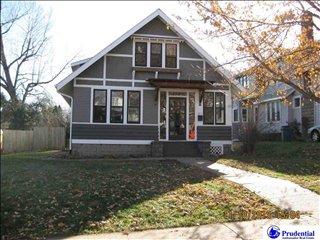 5011 Davenport St, Omaha, NE 68132-2927