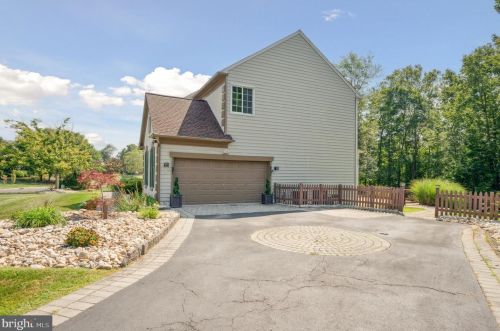 1306 Stoney Riv Dr, Prospectville PA 19002-1161 exterior