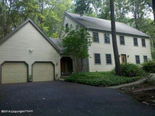 158 Cobble Creek Dr, Tannersville, PA 18372-7848