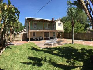 1223 13th St, Saint Petersburg FL  33705-1010 exterior