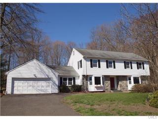 29 Red Barn Rd, Bridgeport, CT 06611-1060