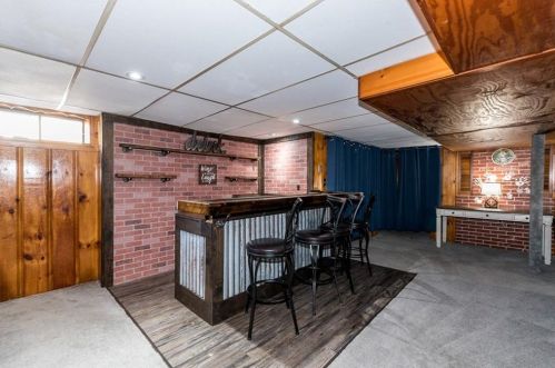 298 England St, Cumberland RI  02864-7209 exterior