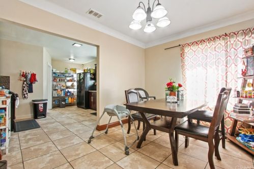 10332 Hunt Ave, South Gate CA  90280-6804 exterior