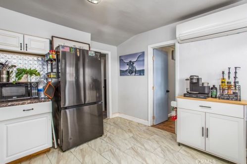 8435 Mission Blvd, Riverside CA  92509-2976 exterior