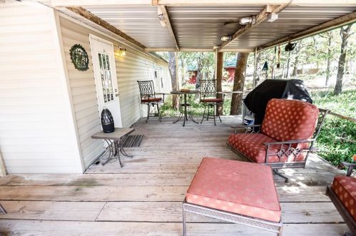 169 Casino Rd, Nocona, TX 76255-6904