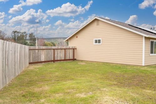 61 La Cresenta Dr, Oroville CA  95965-3510 exterior