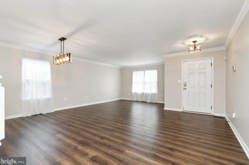10 Fletcher Dr, Fredericksburg, VA 22406-7440