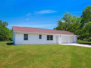 3523 Prado Dr, Sarasota, FL 34235-3428