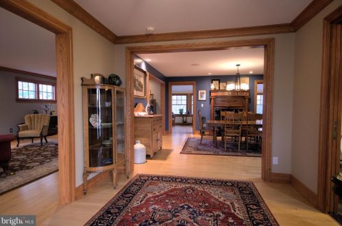 889 Westover Rd, Newtown Square, PA 19073-2615