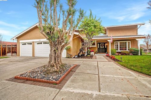 1394 Van Patten Dr, Danville, CA 94526-5258