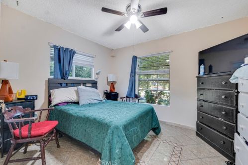 14833 Saticoy St, Van Nuys CA 91406-2129 exterior