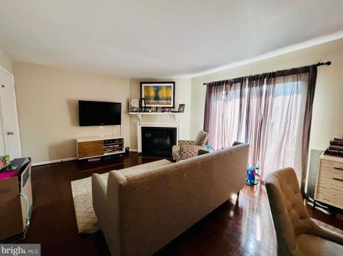 6046 Bonnie Bern Ct, Springfield VA  22015-3301 exterior