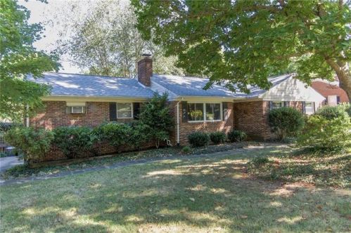 1914 Efland Dr, Greensboro, NC 27408-4114