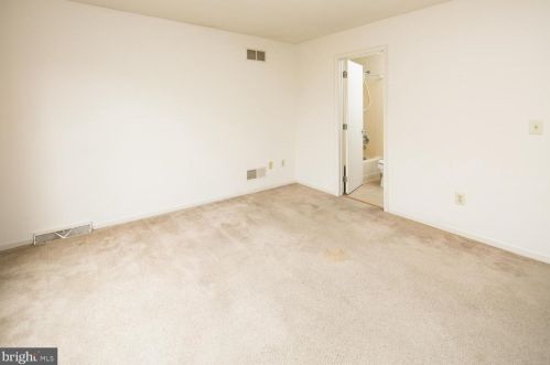 28 Periwinkle Ct, Dover DE  19904-7759 exterior