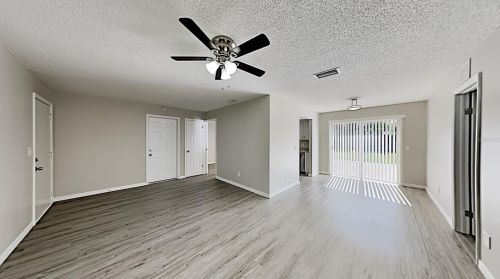 17503 Cranbrook Dr, Lutz, FL 33549-5547