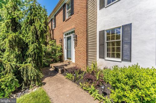 855 Whitney Dr, Blue Bell, PA 19422-1205