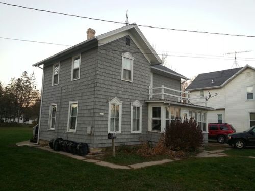 121 Tamarack St, Randolph, WI 53956-1252