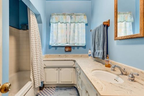 6017 Kauffman Ave, Temple City CA  91780-1742 exterior