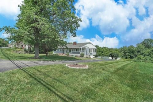 257 Osborne Hill Rd, Fishkill, NY 12524-2510