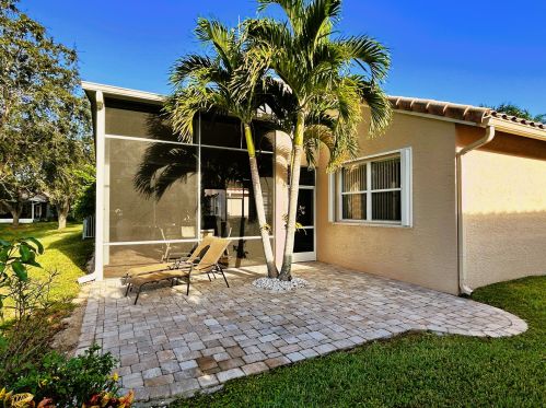 121 Lawton Rd, Fort Pierce FL  34986-2608 exterior