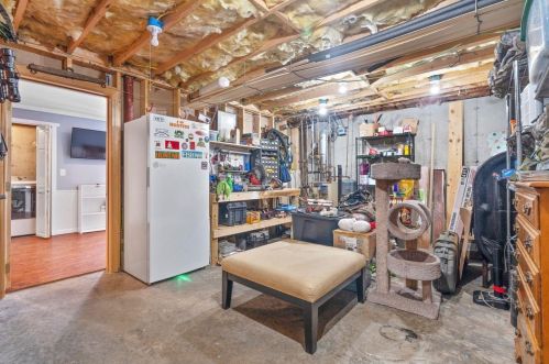 87 Garney Rd, Wakefield NH  03872-7400 exterior