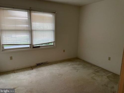 303 Forrest Ave, Shrewsbury PA  17361-1332 exterior