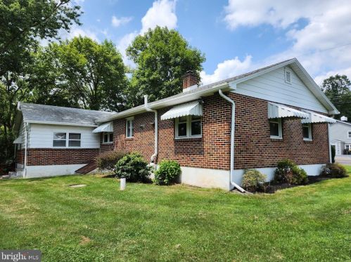 9644 Hamilton Blvd, Breinigsville PA  18031-1722 exterior