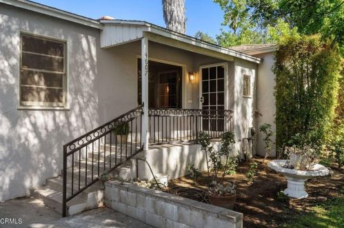 4607 Grand Ave, La Canada CA  91011-2318 exterior
