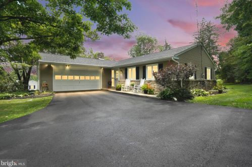 207 Hendricks Rd, Perkiomenville, PA 18074-9743