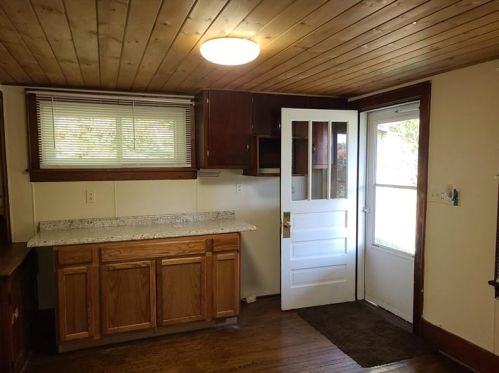 397 Mount Tabor Rd, South Connellsville, PA 15425-6426