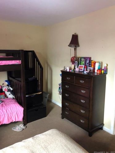 170 Wade St, Bridgeport, CT 06604-1831