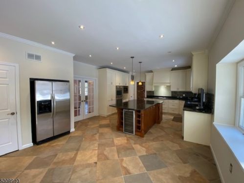 251 Long Meadow Rd, Kinnelon, NJ 07405-2256