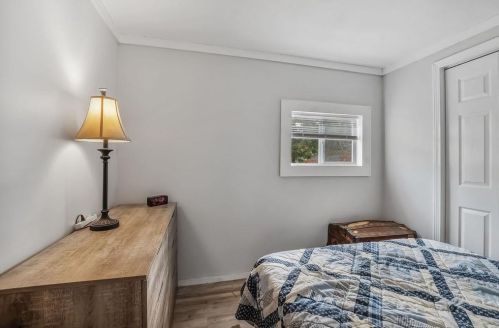 3 Hollywood Ave, Raymond NH  03077-1325 exterior