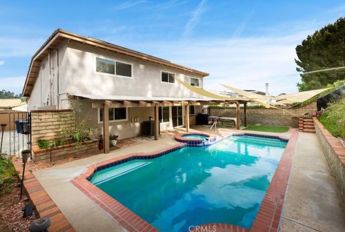 27025 Las Mananitas Dr, Santa Clarita CA  91354-2205 exterior