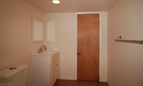 12 Tobyhanna Trl, Hopatcong NJ  07843-1024 exterior