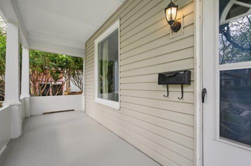 200 7th St, Oakmont, PA 15139-1846