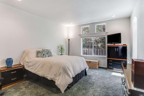 134 Bluejay Dr, Santa Rosa CA  95409-4105 exterior