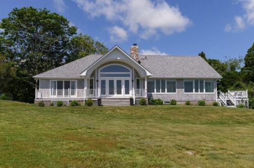 250 Ocean Rd, South Kingstown RI  02882-1346 exterior