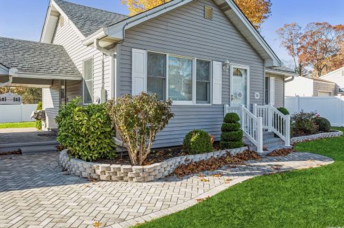 30 Mcgaw Ave, Lake Grove, NY 11755-2020