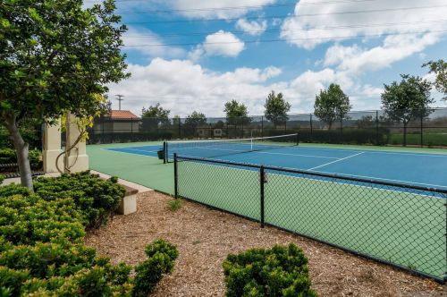 6962 Feldspar Pl, Carlsbad CA  92009-5212 exterior