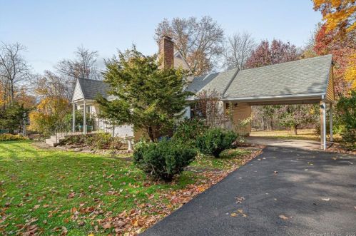 512 Wallingford Rd, Cheshire, CT 06410-2844