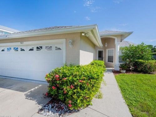 583 99th Ave, Naples, FL 34108-2227